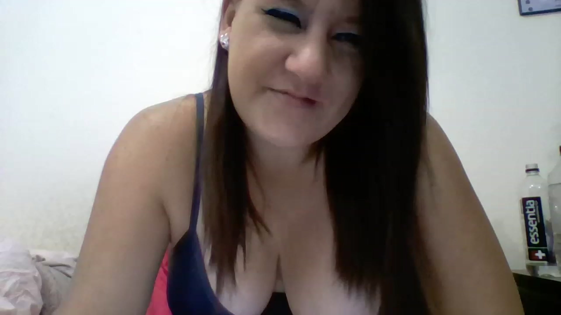 Gallery image thumbnail from Kenzie_leigh's myfreecams stream on, 12/12/2022, 19:34 image 19 of 20