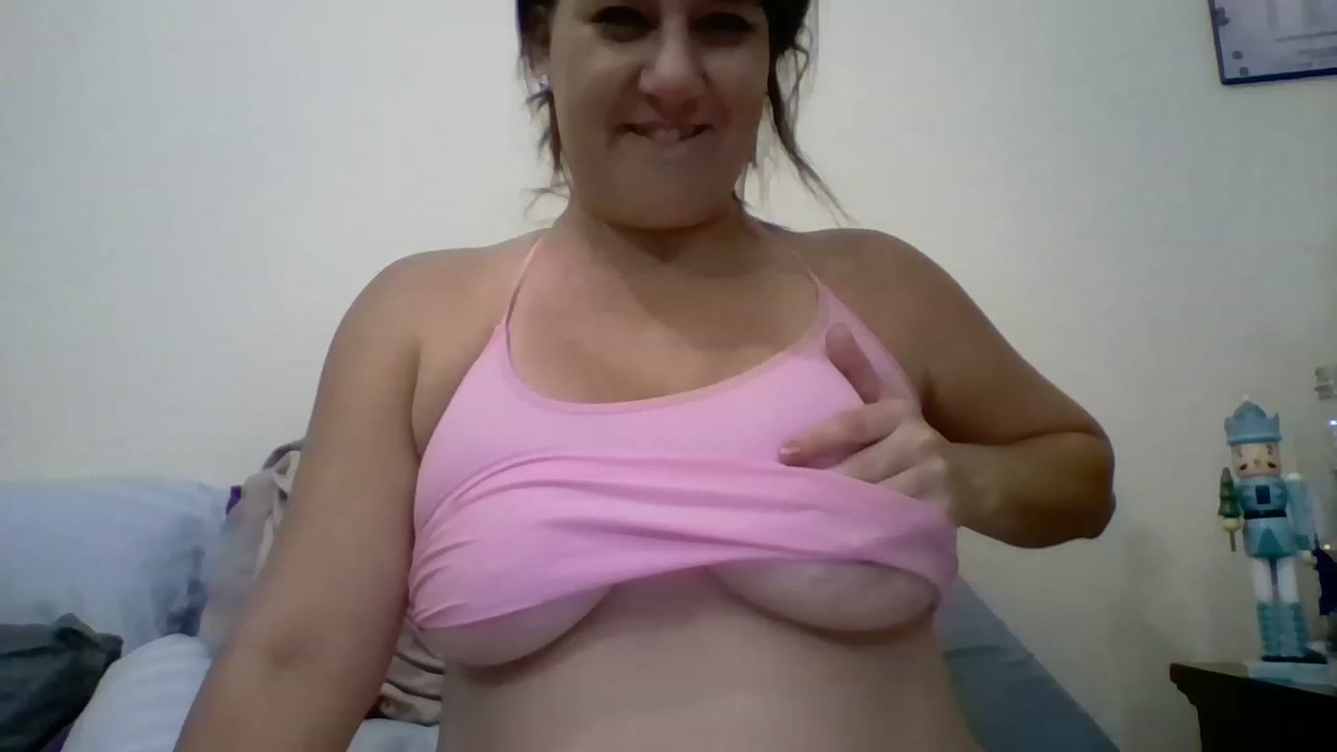 Gallery image thumbnail from Kenzie_leigh's myfreecams stream on, 12/21/2022, 20:41 image 3 of 20