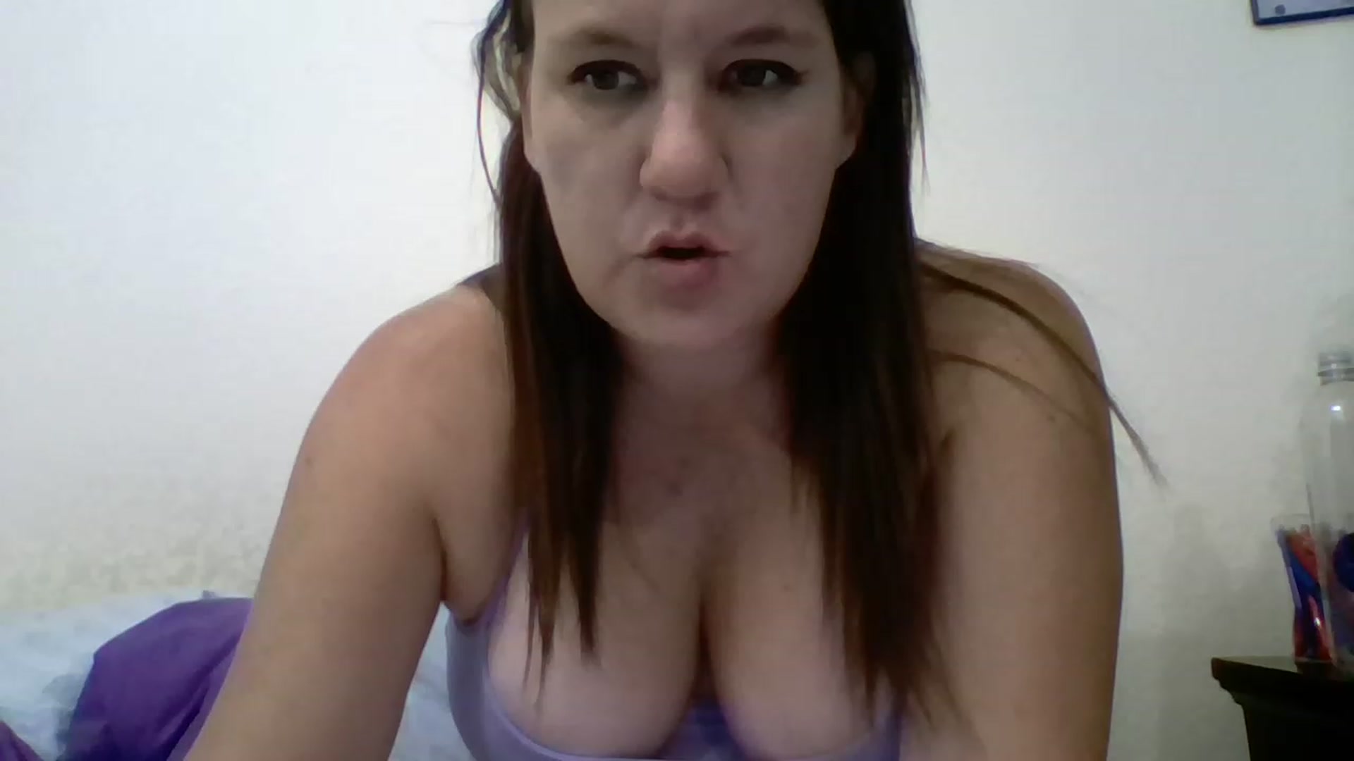 Gallery image thumbnail from Kenzie_leigh's myfreecams stream on, 12/29/2022, 21:54 image 16 of 20