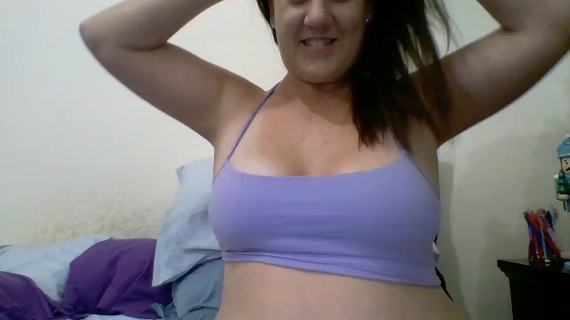 Gallery image thumbnail from Kenzie_leigh's myfreecams stream on, 12/29/2022, 21:54 image 11 of 20