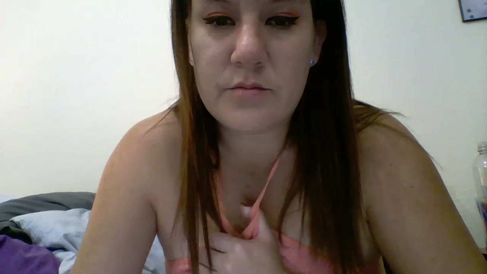 Gallery image thumbnail from Kenzie_leigh's myfreecams stream on, 12/30/2022, 20:01 image 8 of 20