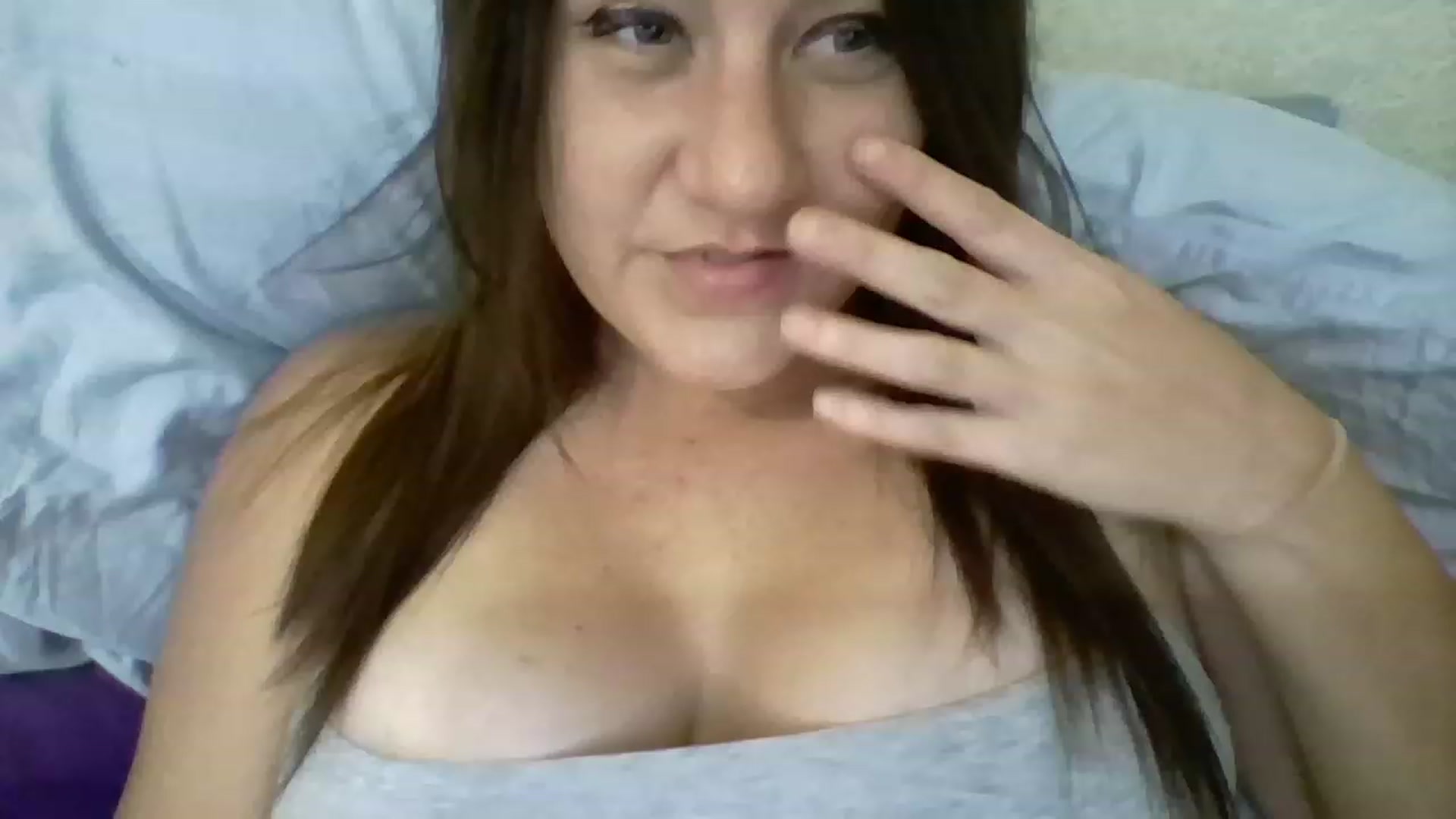 Gallery image thumbnail from Kenzie_leigh's myfreecams stream on, 12/31/2022, 19:51 image 17 of 20