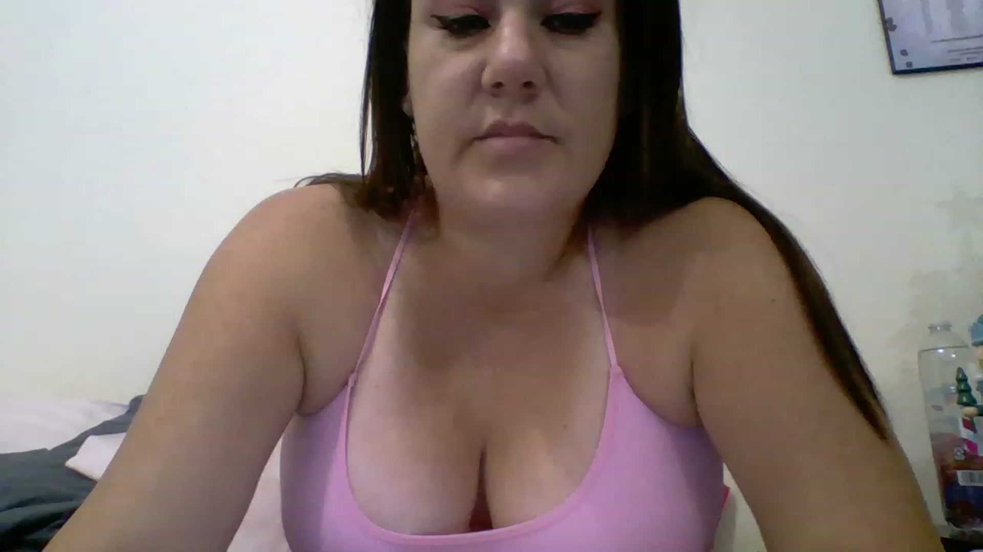Gallery image thumbnail from Kenzie_leigh's myfreecams stream on, 01/03/2023, 19:57 image 7 of 20