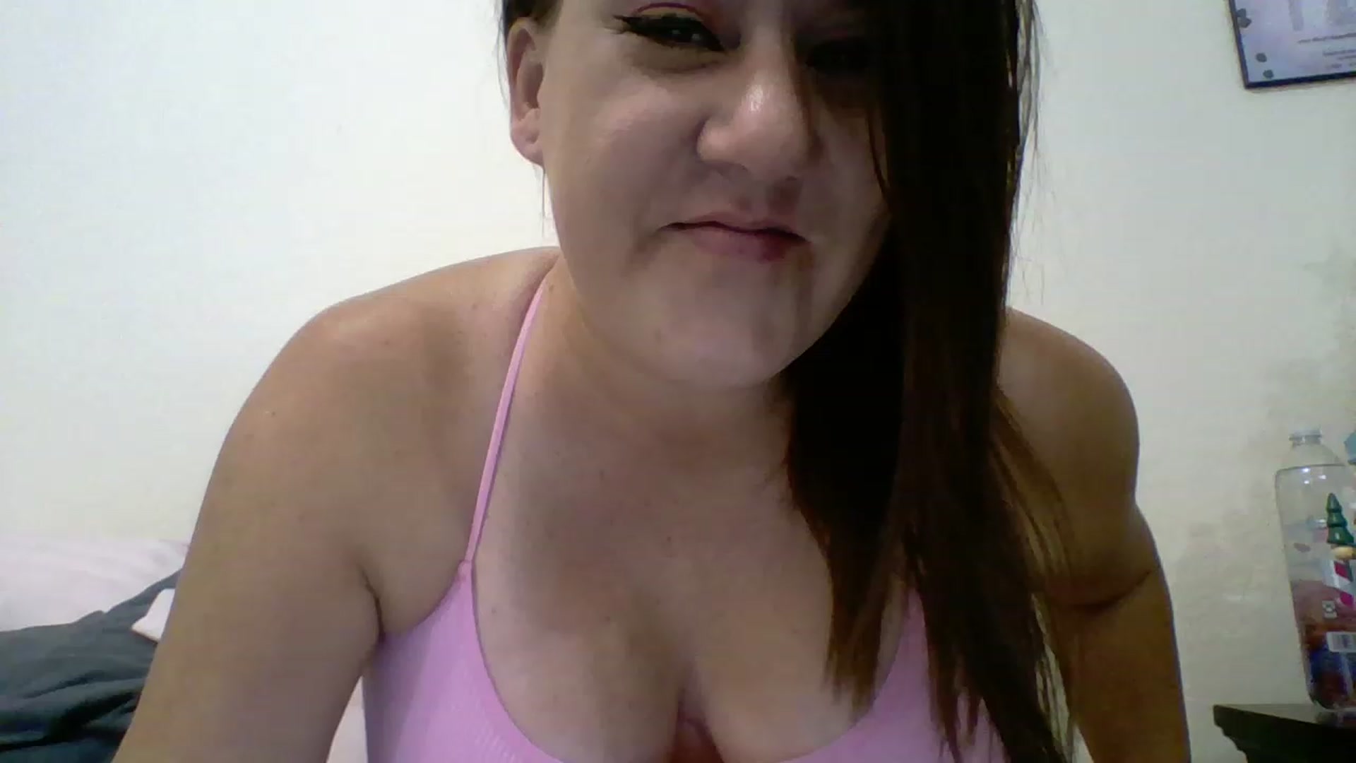 Gallery image thumbnail from Kenzie_leigh's myfreecams stream on, 01/03/2023, 19:57 image 20 of 20