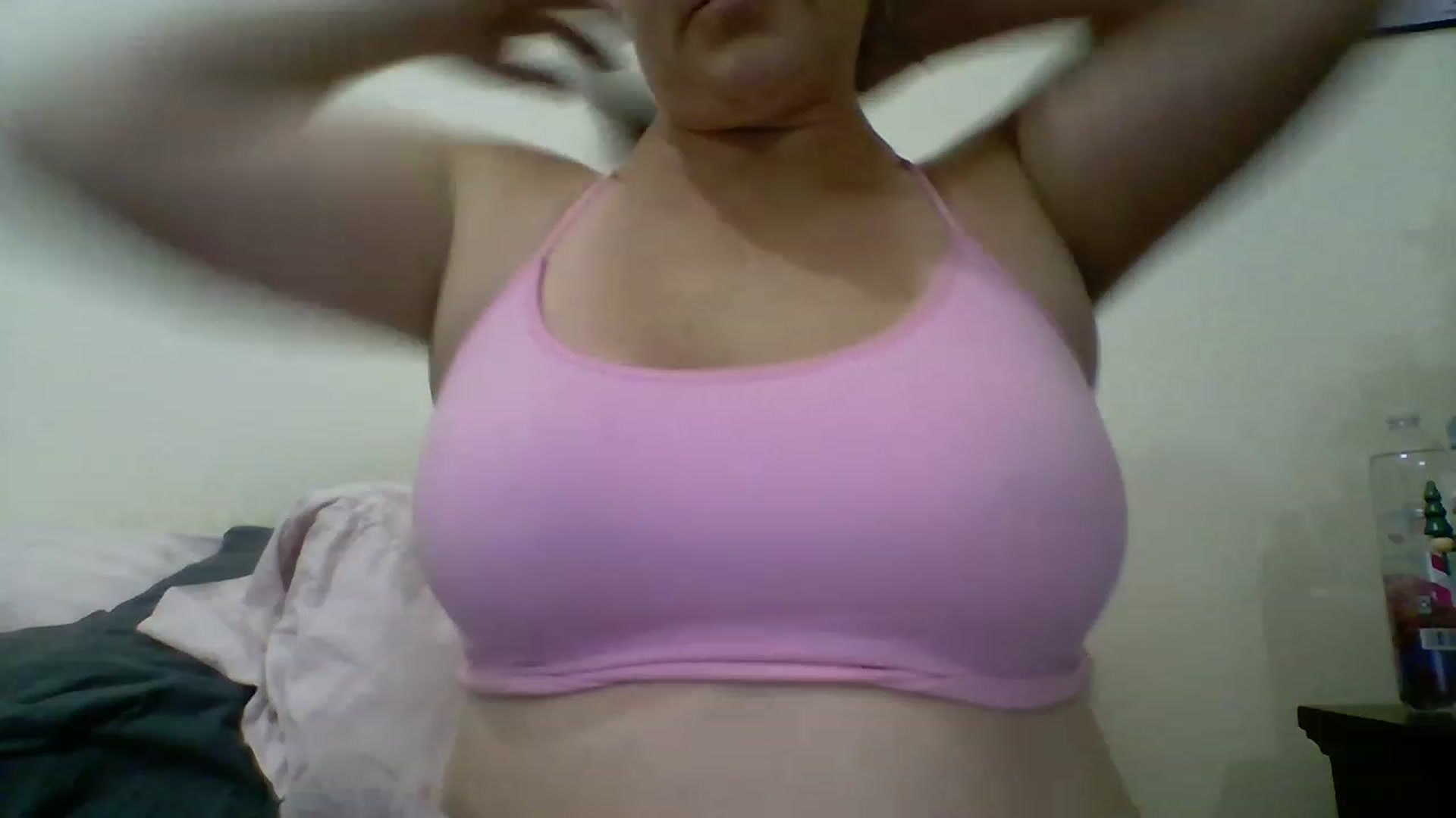 Gallery image thumbnail from Kenzie_leigh's myfreecams stream on, 01/03/2023, 19:57 image 12 of 20