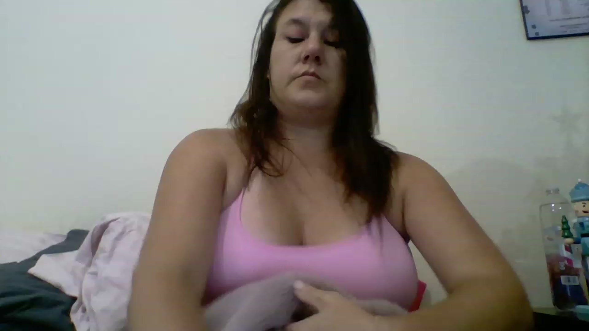 Gallery image thumbnail from Kenzie_leigh's myfreecams stream on, 01/03/2023, 19:57 image 10 of 20