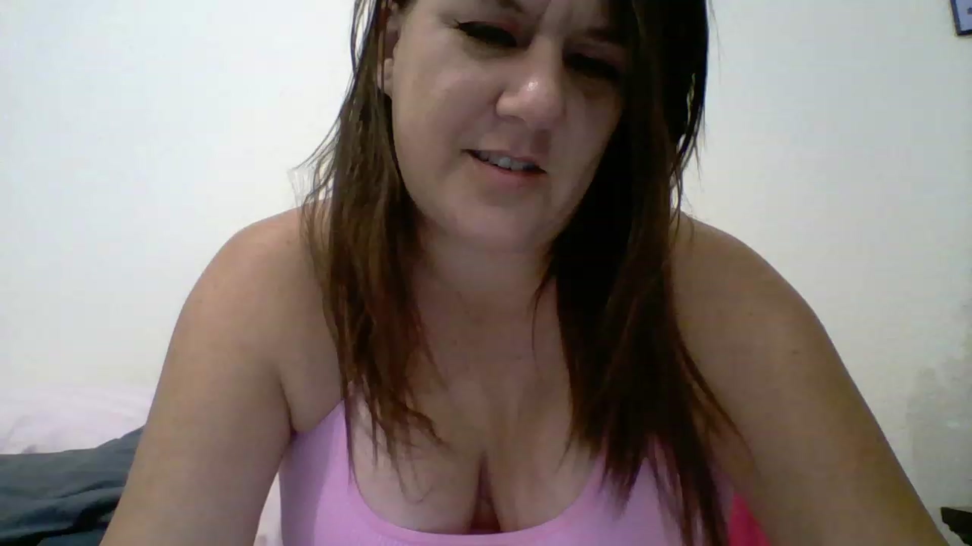 Gallery image thumbnail from Kenzie_leigh's myfreecams stream on, 01/03/2023, 21:55 image 1 of 20