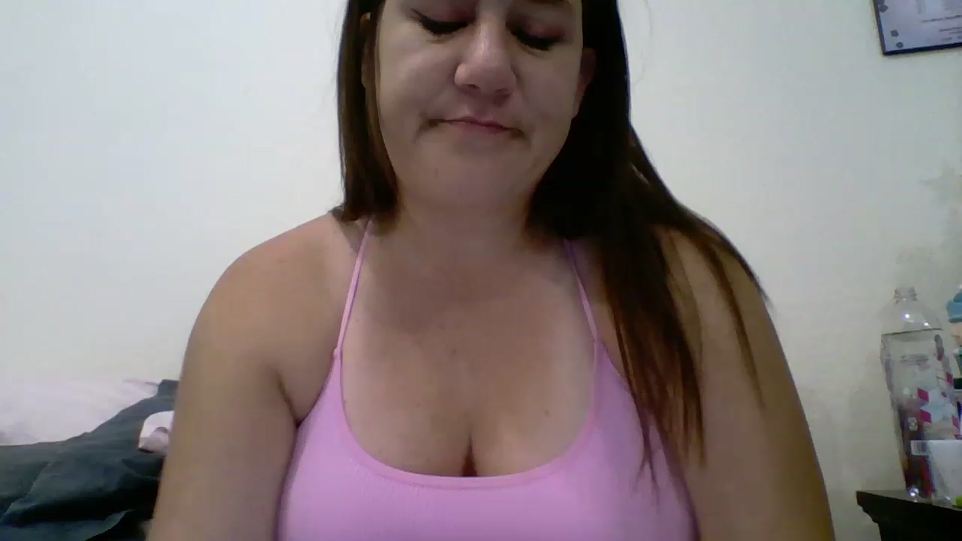 Gallery image thumbnail from Kenzie_leigh's myfreecams stream on, 01/03/2023, 21:55 image 17 of 20
