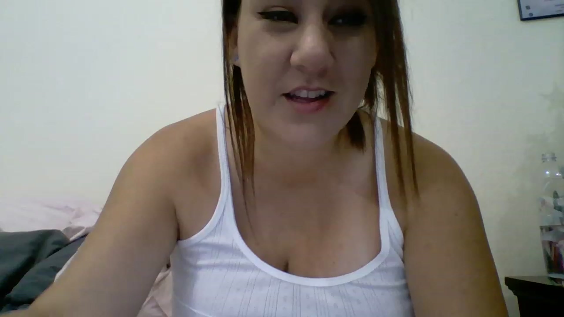 Gallery image thumbnail from Kenzie_leigh's myfreecams stream on, 01/04/2023, 18:19 image 4 of 20