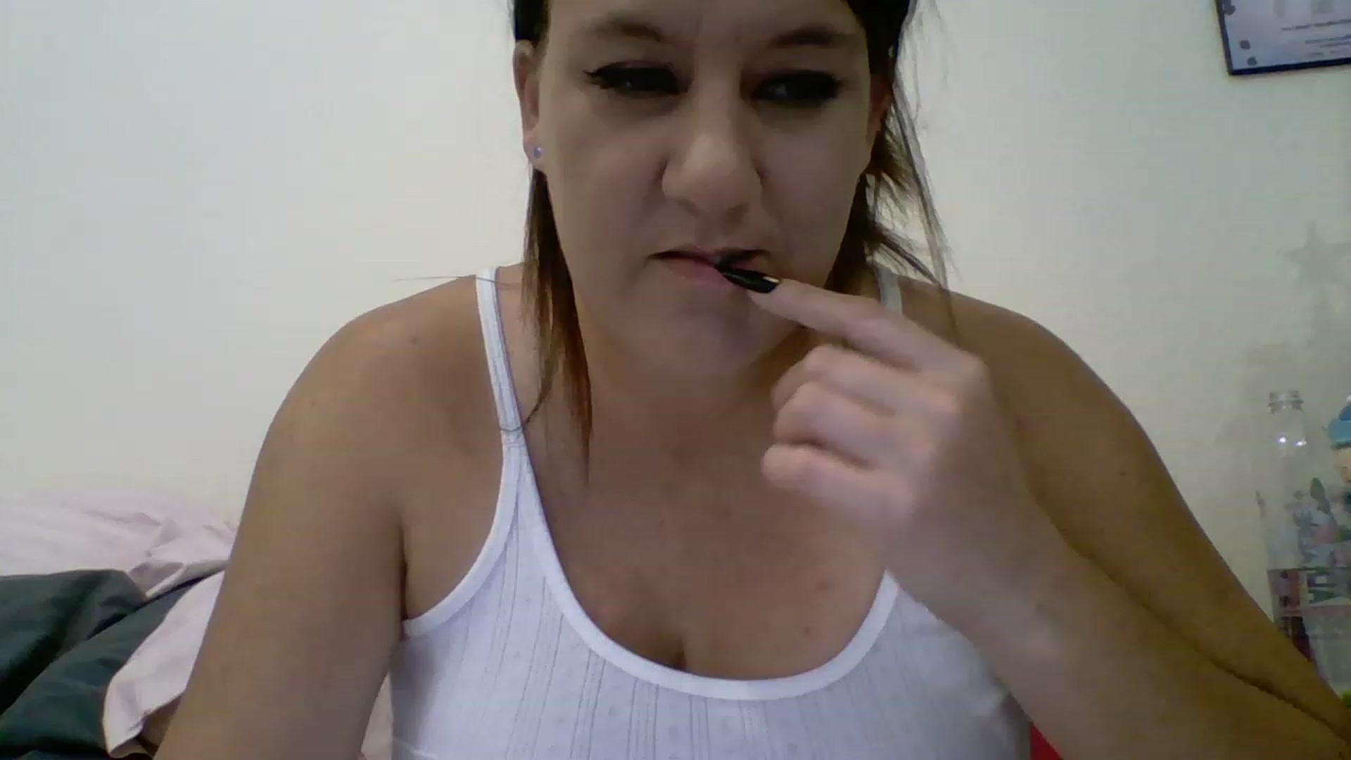 Gallery image thumbnail from Kenzie_leigh's myfreecams stream on, 01/04/2023, 18:19 image 8 of 20