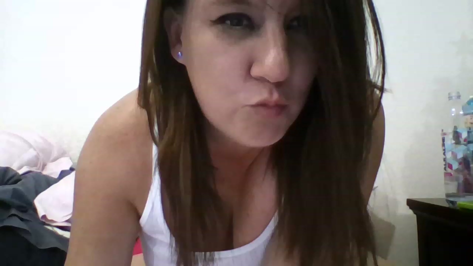 Gallery image thumbnail from Kenzie_leigh's myfreecams stream on, 01/04/2023, 21:15 image 1 of 20