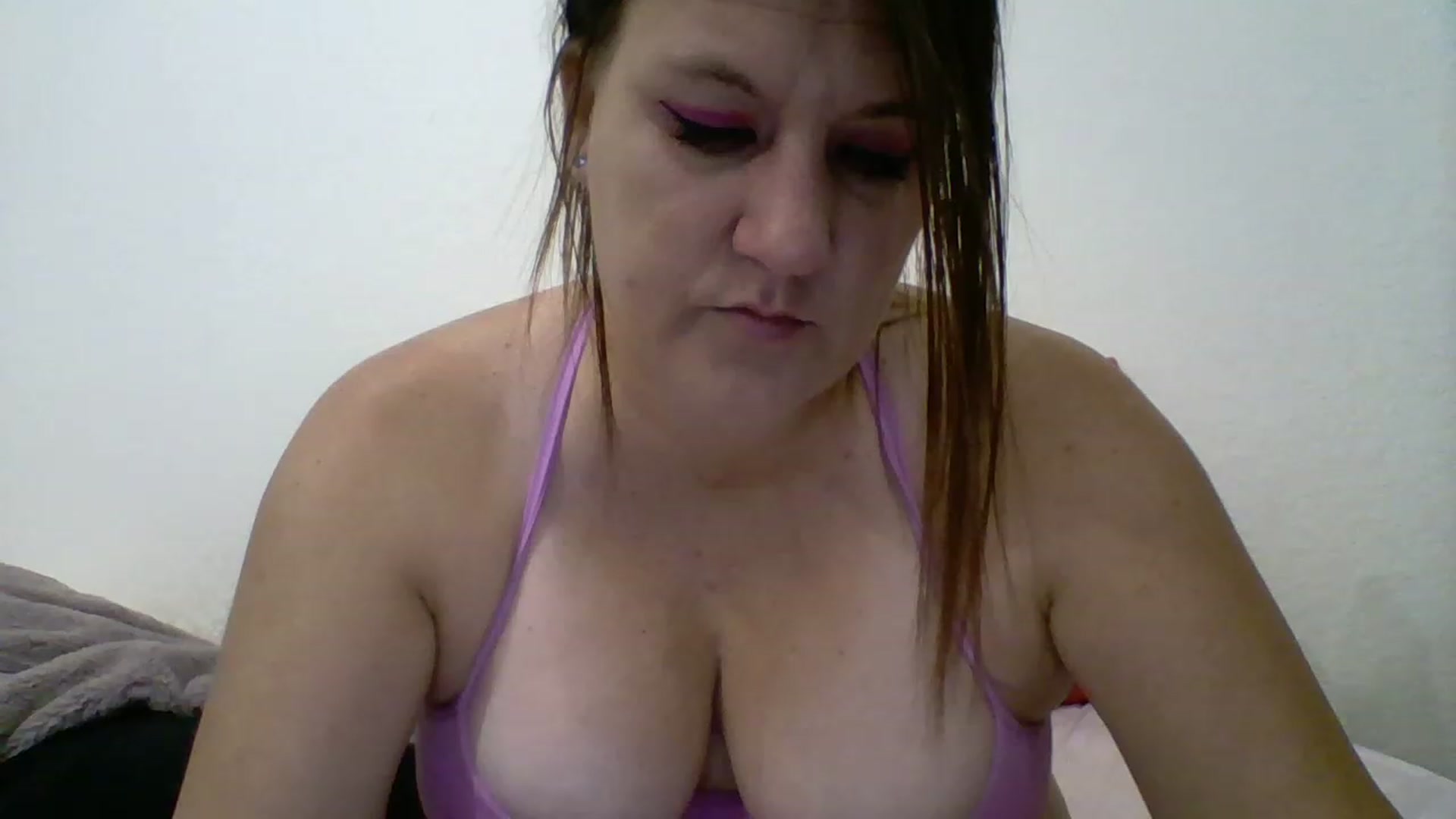 Gallery image thumbnail from Kenzie_leigh's myfreecams stream on, 01/10/2023, 20:01 image 3 of 20