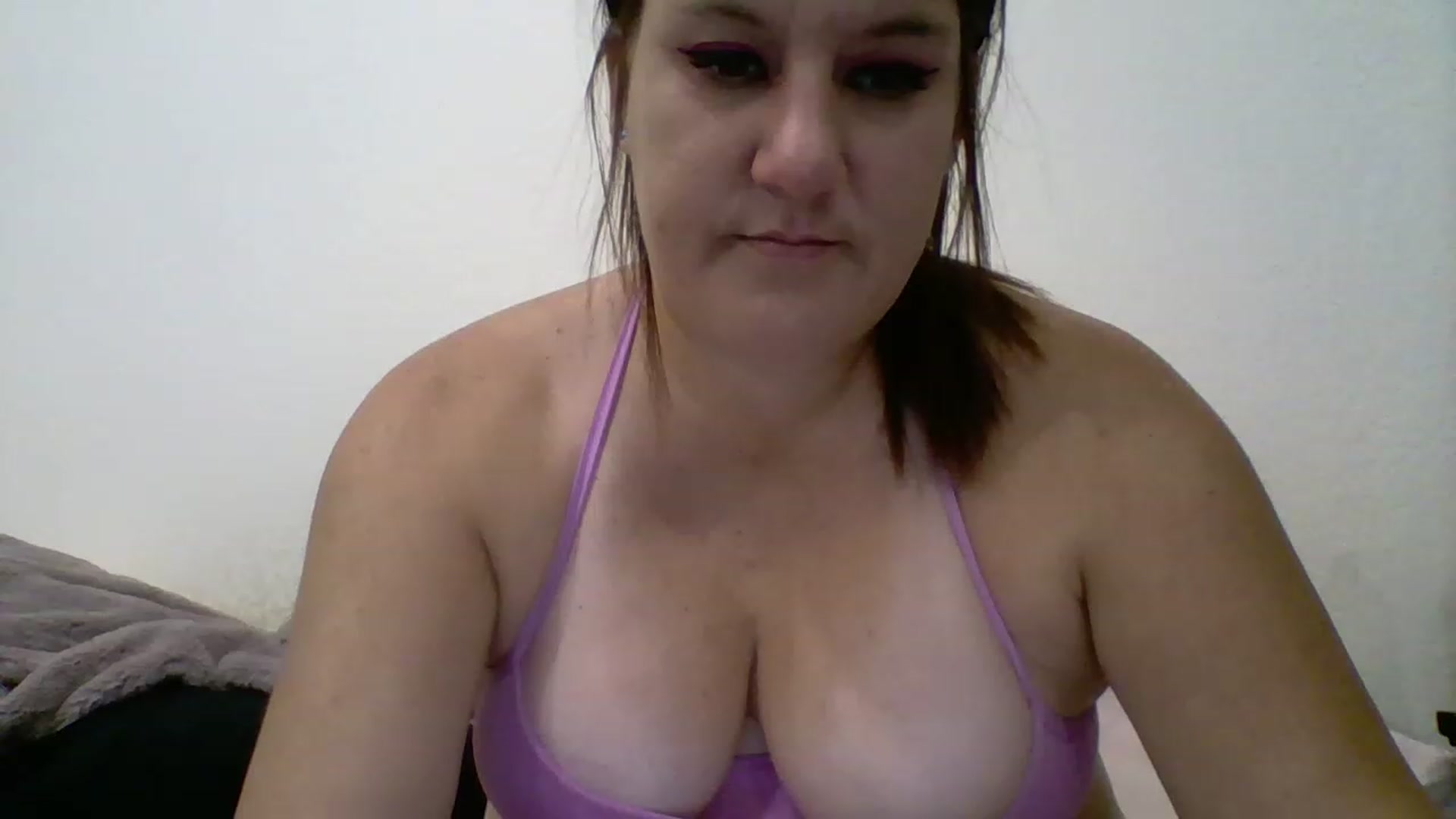 Gallery image thumbnail from Kenzie_leigh's myfreecams stream on, 01/10/2023, 20:01 image 13 of 20