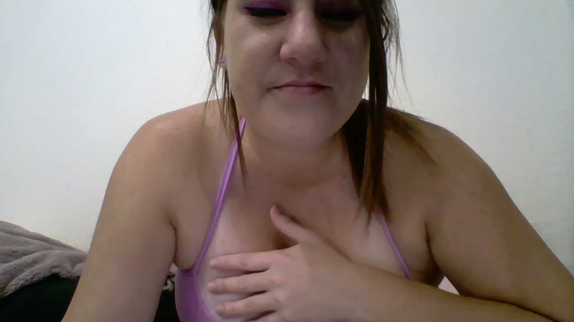 Gallery image thumbnail from Kenzie_leigh's myfreecams stream on, 01/10/2023, 20:01 image 6 of 20