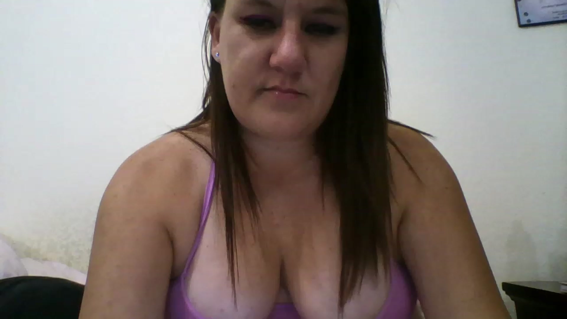 Gallery image thumbnail from Kenzie_leigh's myfreecams stream on, 01/10/2023, 22:40 image 20 of 20
