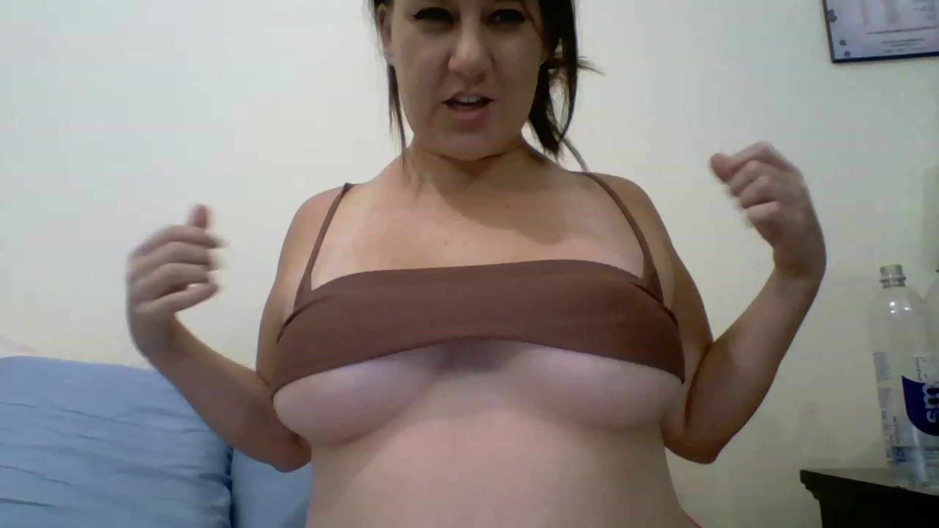 Gallery image thumbnail from Kenzie_leigh's myfreecams stream on, 01/13/2023, 20:54 image 5 of 20
