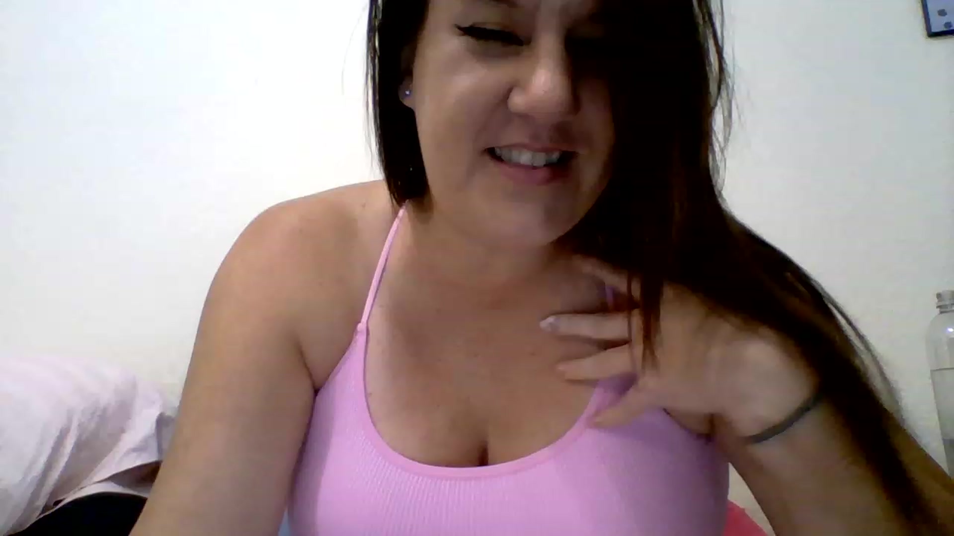Gallery image thumbnail from Kenzie_leigh's myfreecams stream on, 01/15/2023, 19:27 image 1 of 20