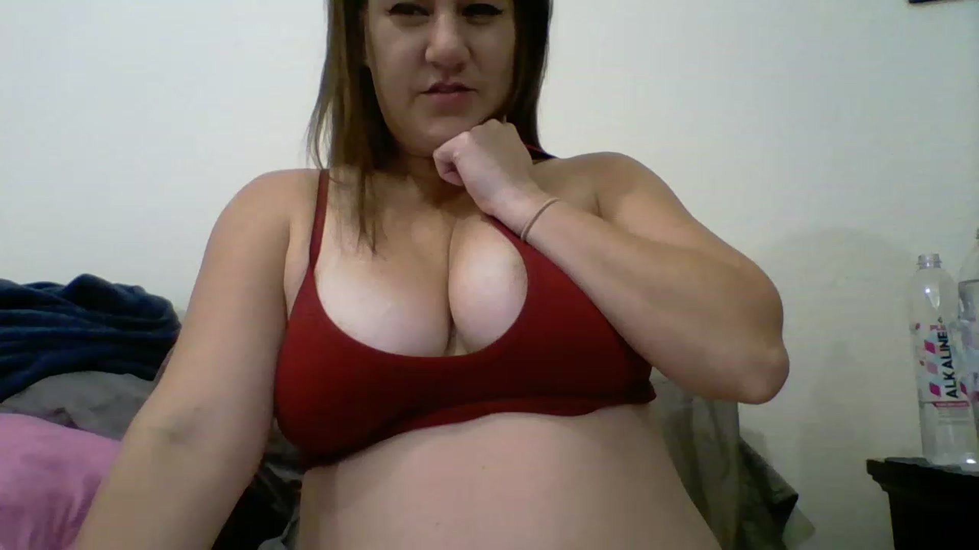 Gallery image thumbnail from Kenzie_leigh's myfreecams stream on, 01/29/2023, 17:45 image 19 of 20
