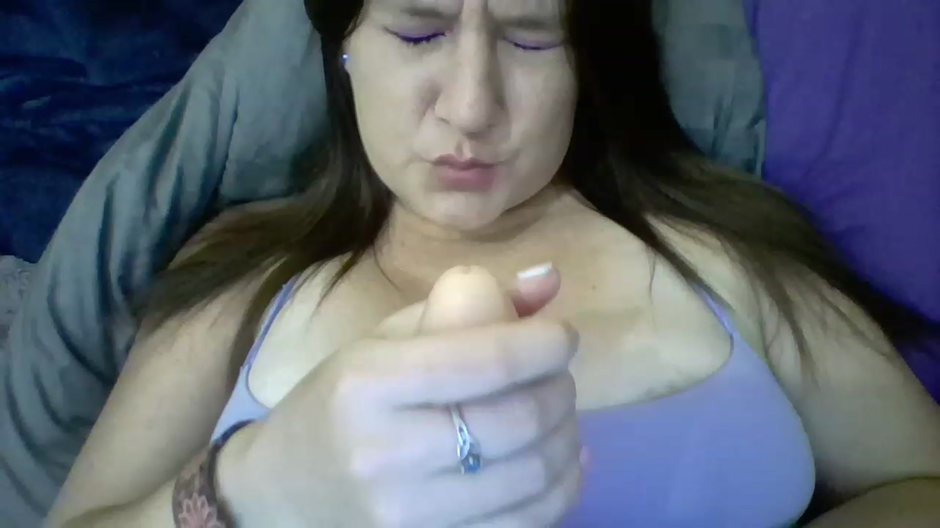 Gallery image thumbnail from Kenzie_leigh's myfreecams stream on, 01/30/2023, 18:23 image 12 of 20