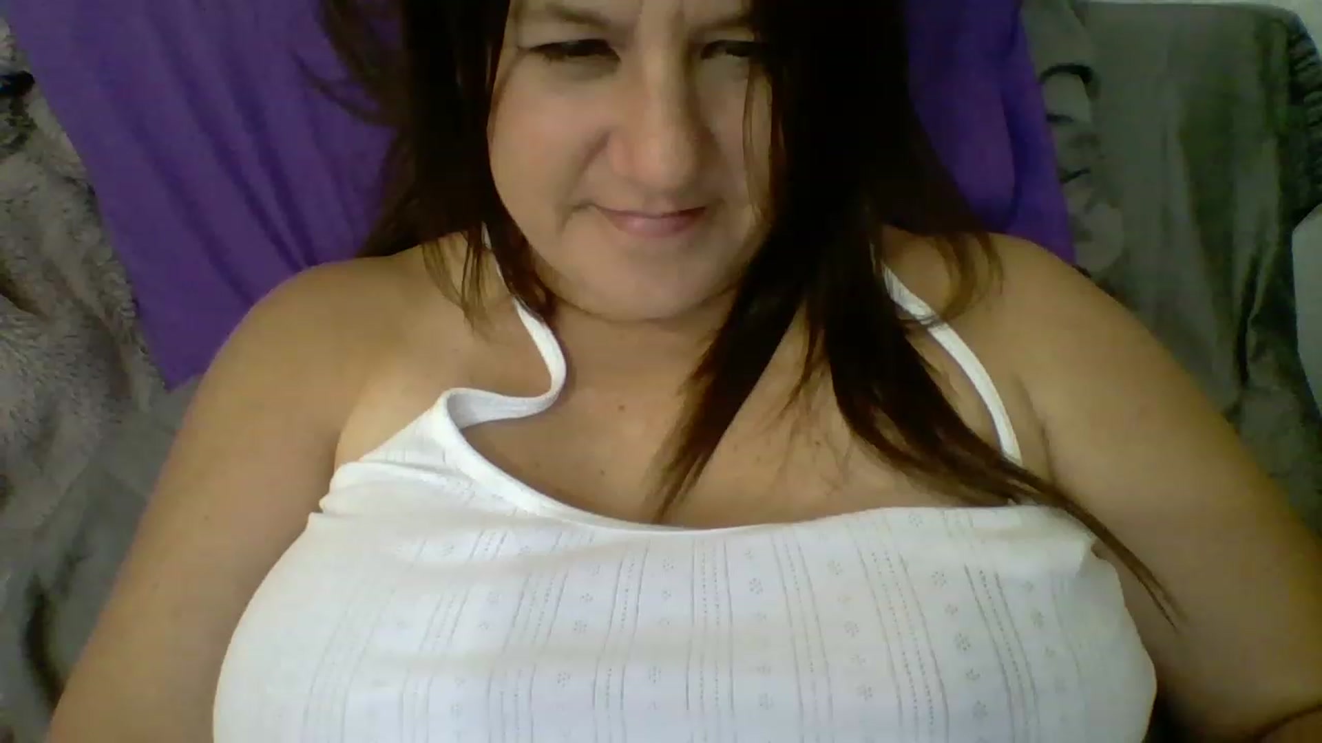 Gallery image thumbnail from Kenzie_leigh's myfreecams stream on, 01/31/2023, 20:24 image 7 of 20
