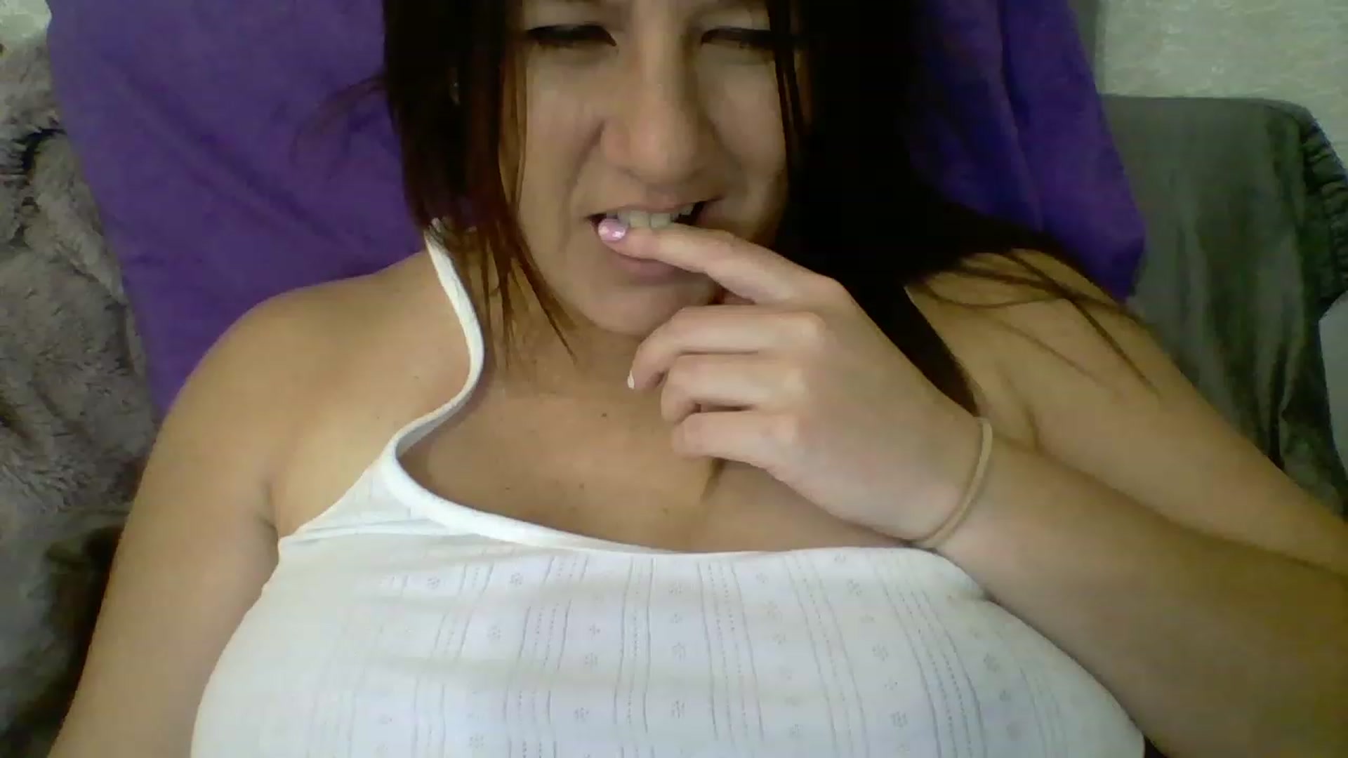 Gallery image thumbnail from Kenzie_leigh's myfreecams stream on, 01/31/2023, 20:24 image 2 of 20