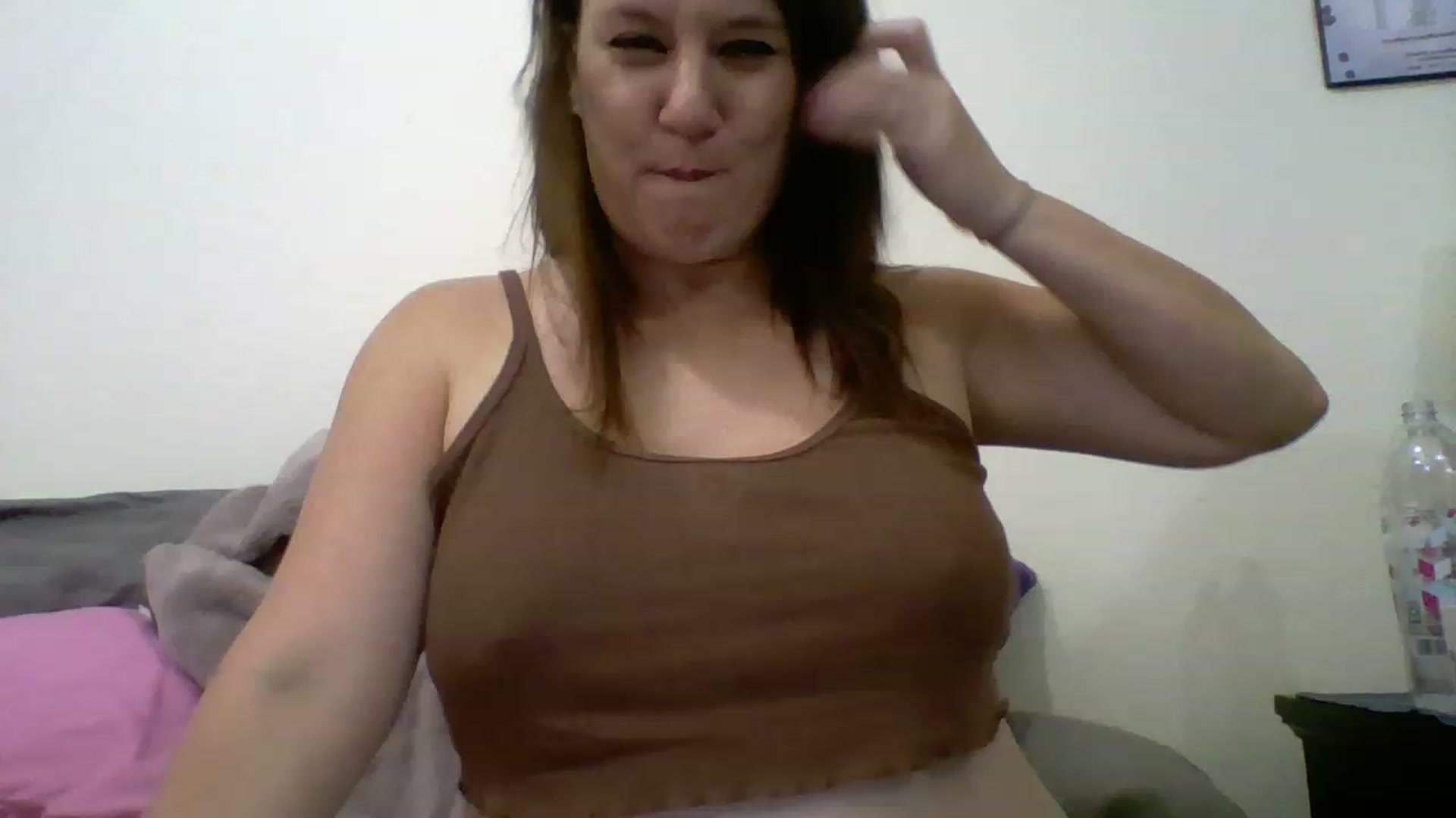 Gallery image thumbnail from Kenzie_leigh's myfreecams stream on, 02/05/2023, 19:53 image 15 of 20