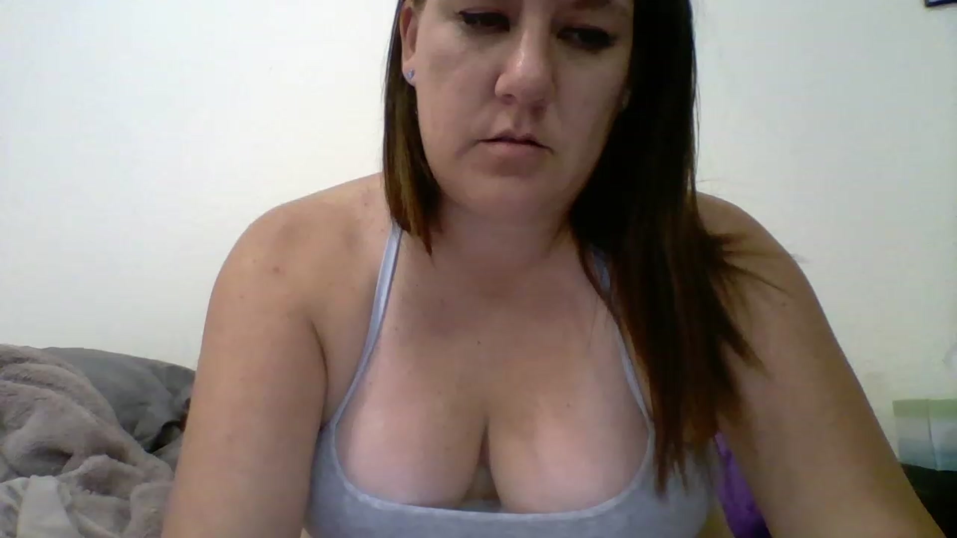 Gallery image thumbnail from Kenzie_leigh's myfreecams stream on, 02/07/2023, 22:27 image 10 of 20