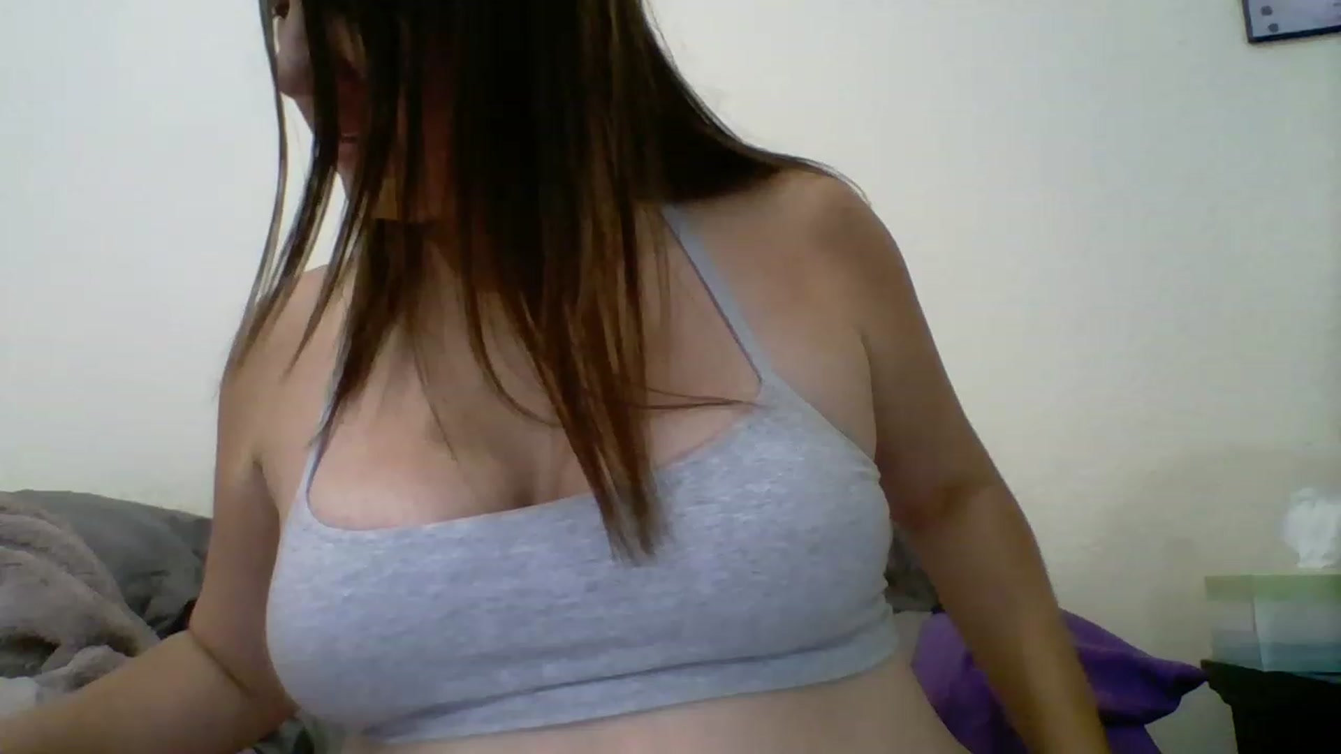 Gallery image thumbnail from Kenzie_leigh's myfreecams stream on, 02/07/2023, 22:27 image 19 of 20