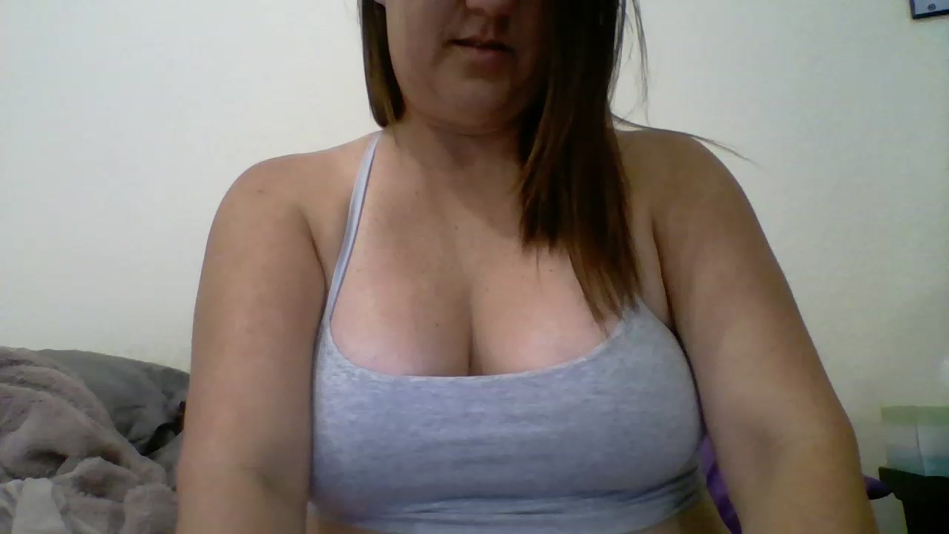 Gallery image thumbnail from Kenzie_leigh's myfreecams stream on, 02/07/2023, 22:27 image 2 of 20