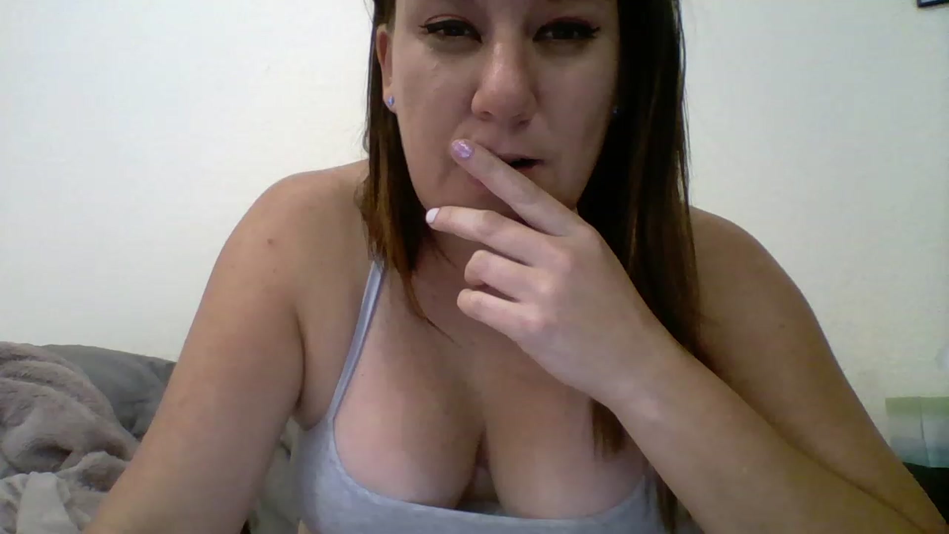 Gallery image thumbnail from Kenzie_leigh's myfreecams stream on, 02/07/2023, 22:27 image 11 of 20