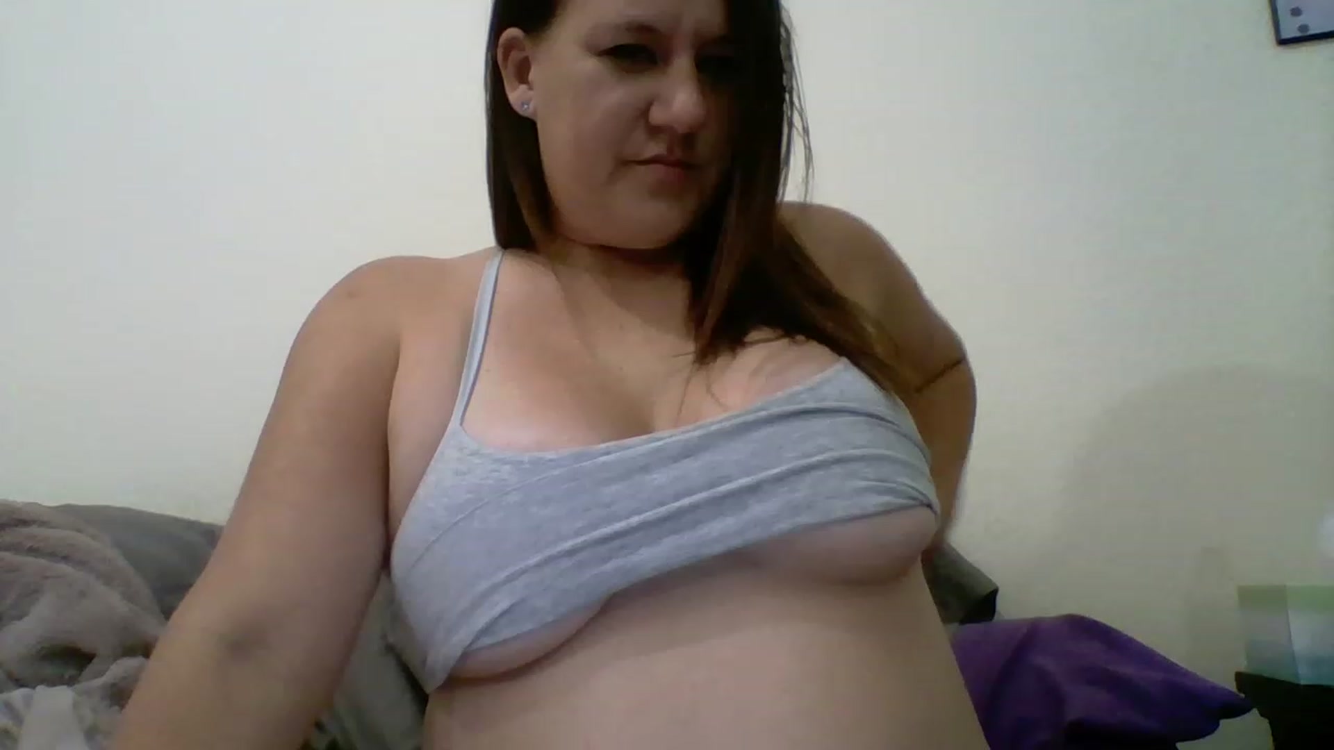Gallery image thumbnail from Kenzie_leigh's myfreecams stream on, 02/07/2023, 22:27 image 3 of 20