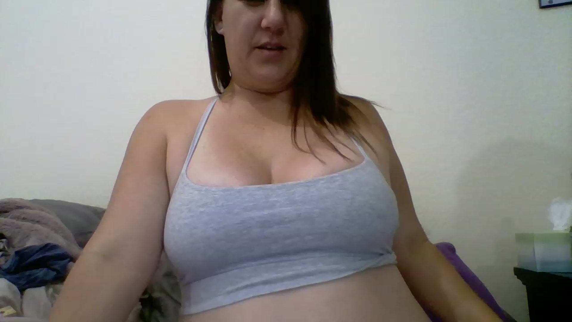 Gallery image thumbnail from Kenzie_leigh's myfreecams stream on, 02/07/2023, 22:47 image 3 of 20