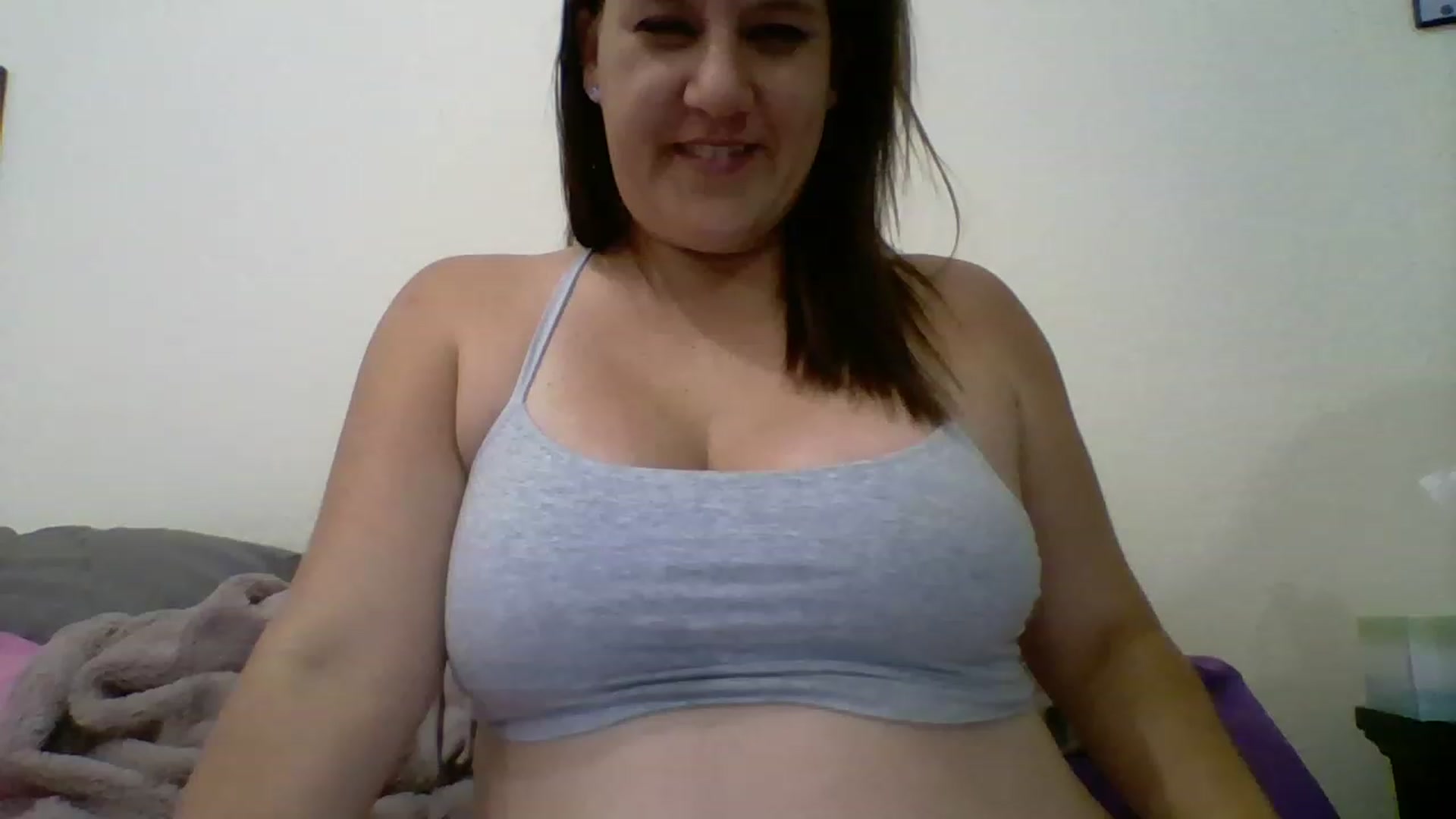 Gallery image thumbnail from Kenzie_leigh's myfreecams stream on, 02/07/2023, 23:20 image 11 of 20