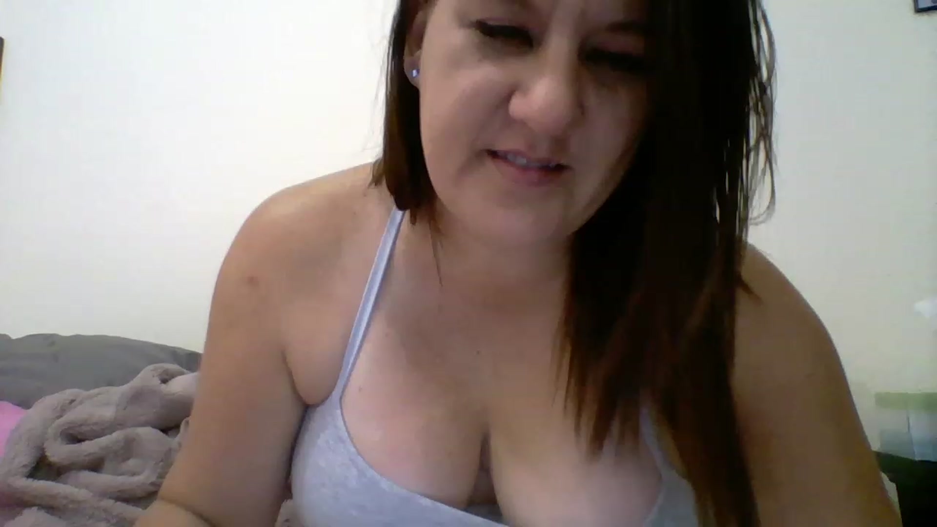 Gallery image thumbnail from Kenzie_leigh's myfreecams stream on, 02/07/2023, 23:20 image 13 of 20