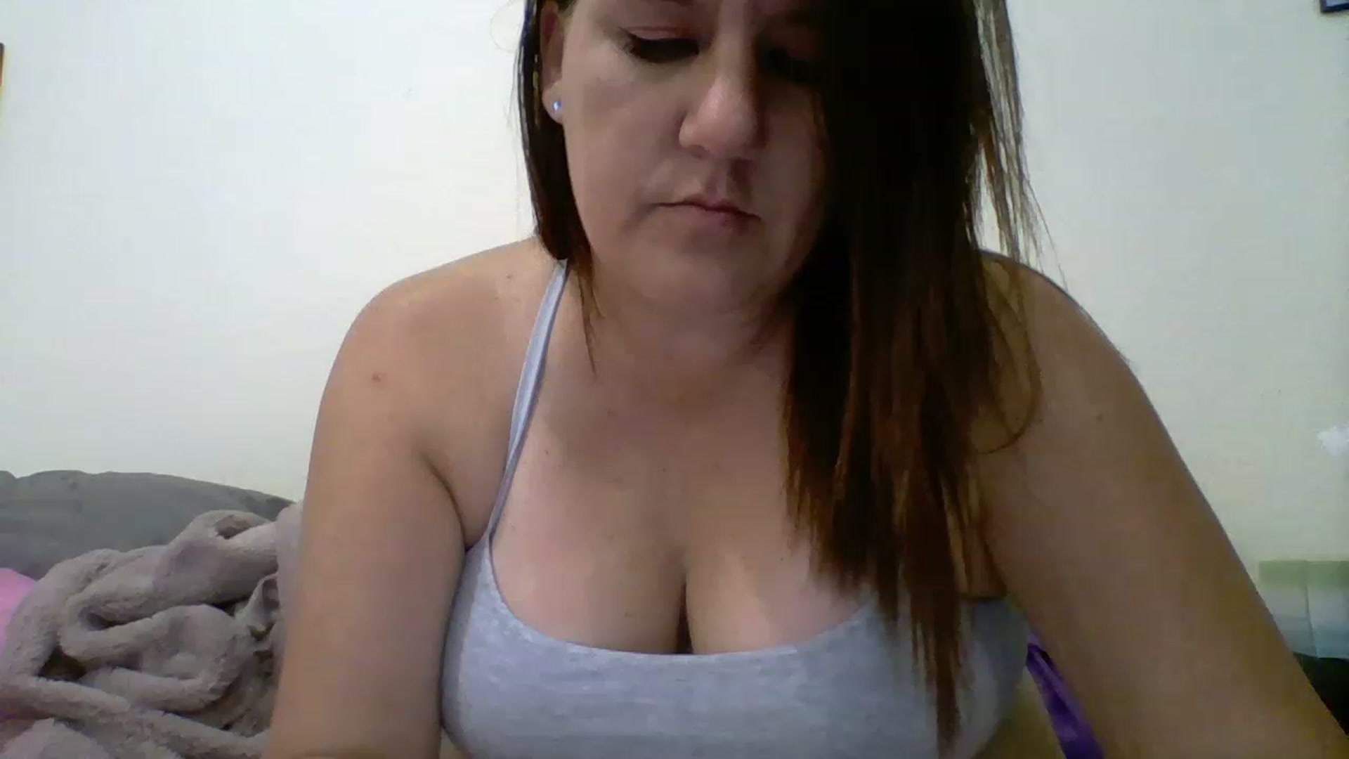 Gallery image thumbnail from Kenzie_leigh's myfreecams stream on, 02/07/2023, 23:20 image 10 of 20