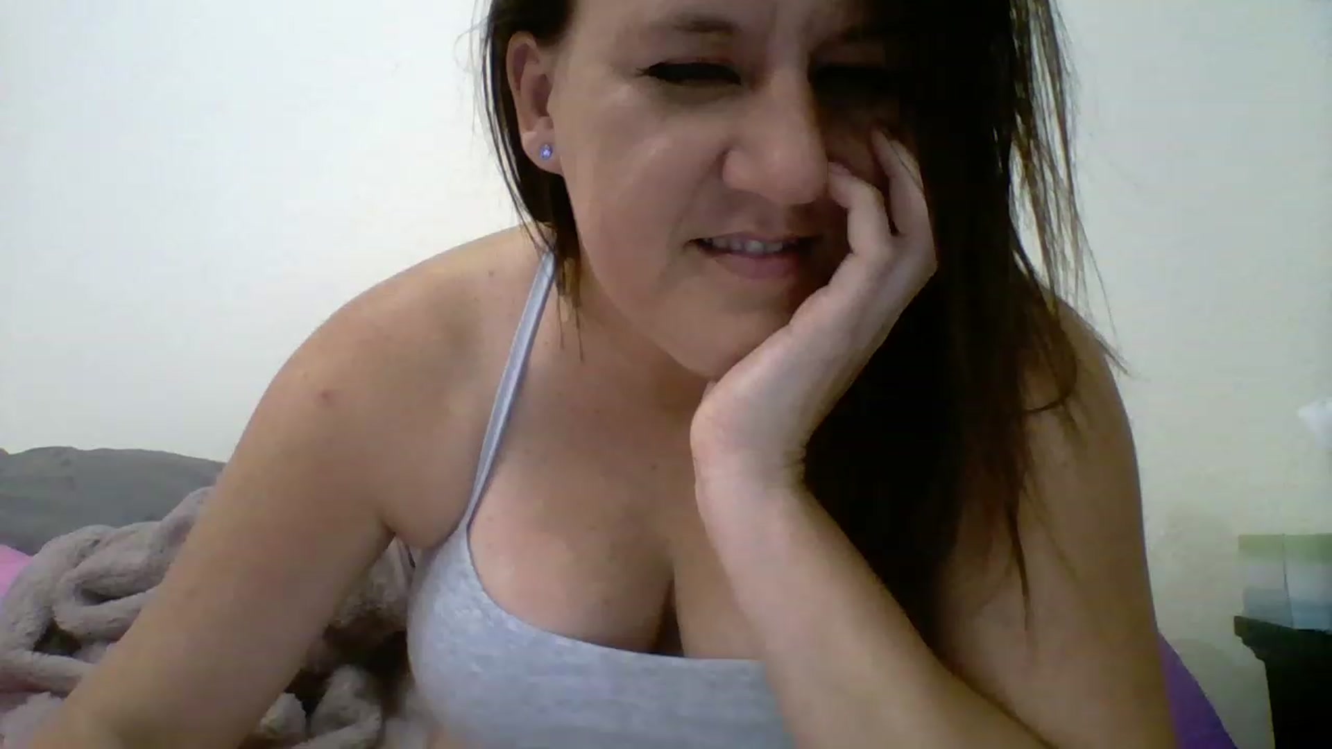 Gallery image thumbnail from Kenzie_leigh's myfreecams stream on, 02/07/2023, 23:20 image 5 of 20