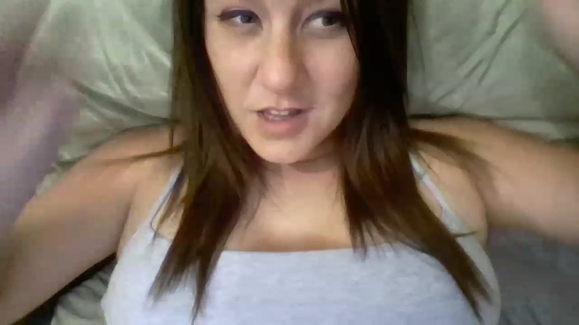 Gallery image thumbnail from Kenzie_leigh's myfreecams stream on, 02/13/2023, 23:20 image 14 of 20