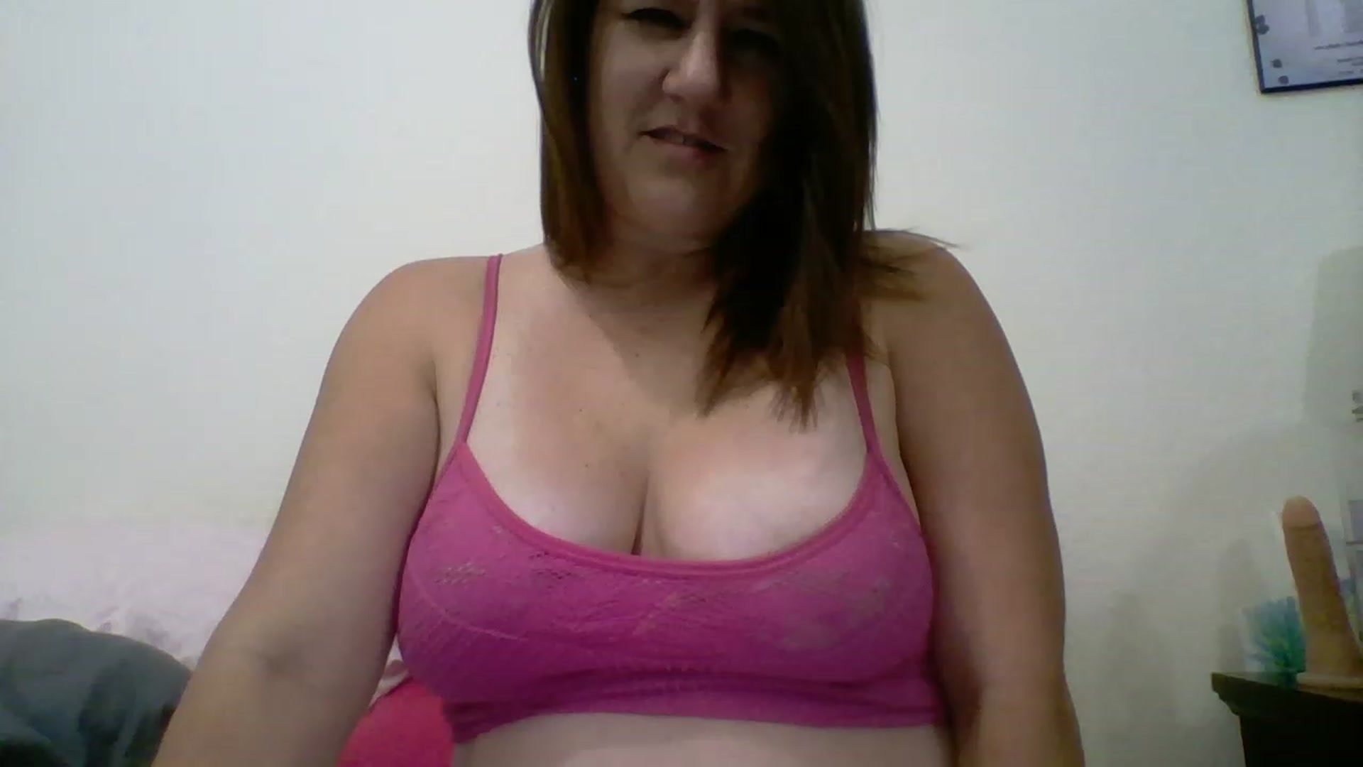 Gallery image thumbnail from Kenzie_leigh's myfreecams stream on, 03/13/2023, 22:32 image 4 of 20