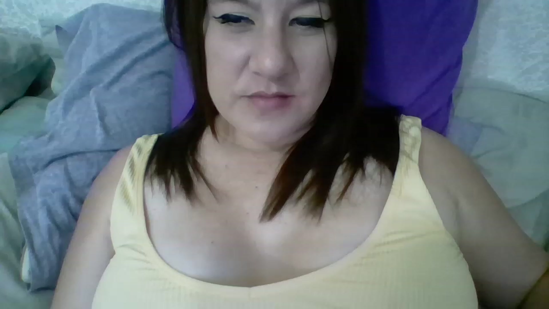 Gallery image thumbnail from Kenzie_leigh's myfreecams stream on, 03/19/2023, 17:48 image 2 of 20