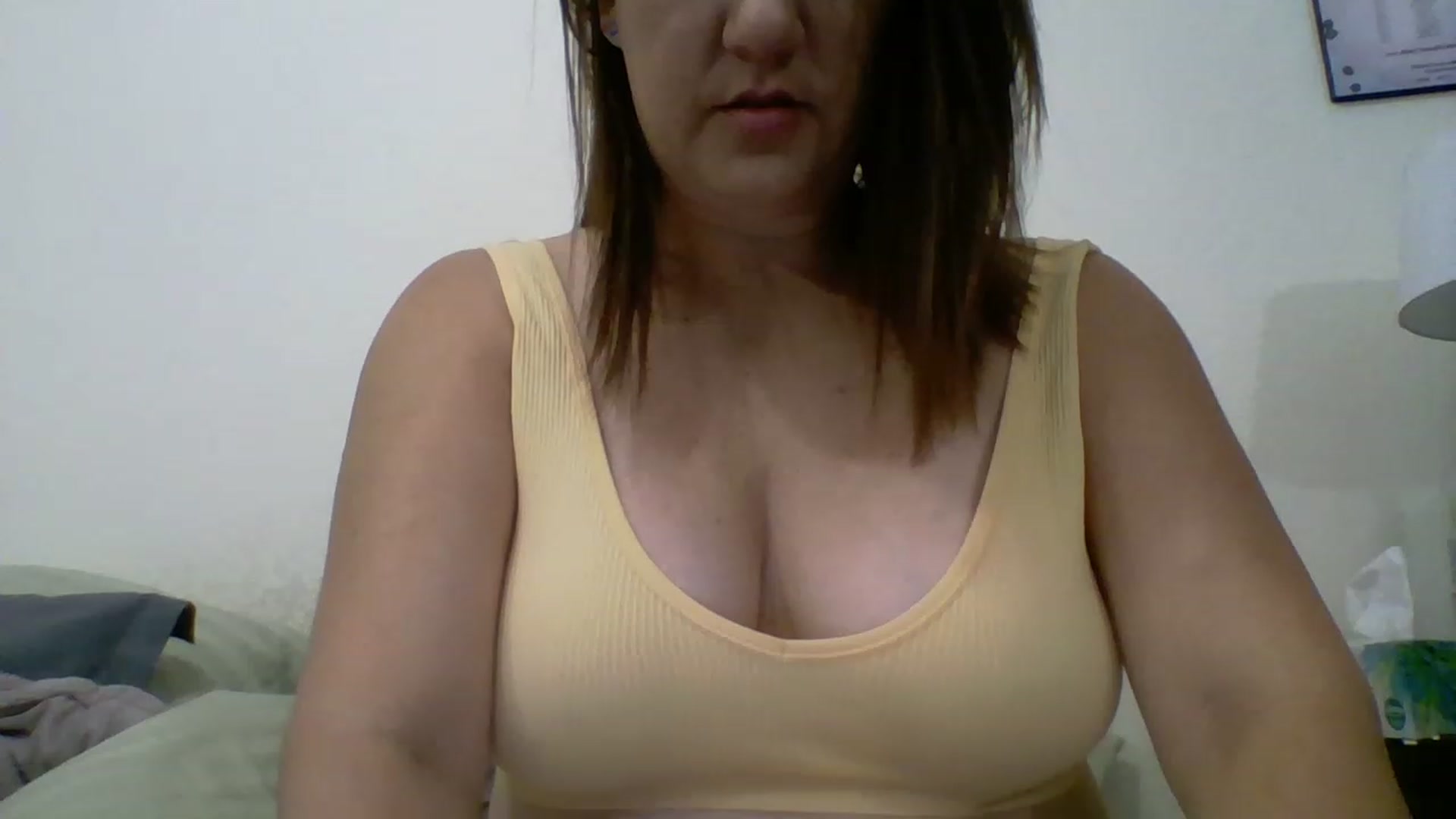 Gallery image thumbnail from Kenzie_leigh's myfreecams stream on, 03/19/2023, 17:48 image 6 of 20