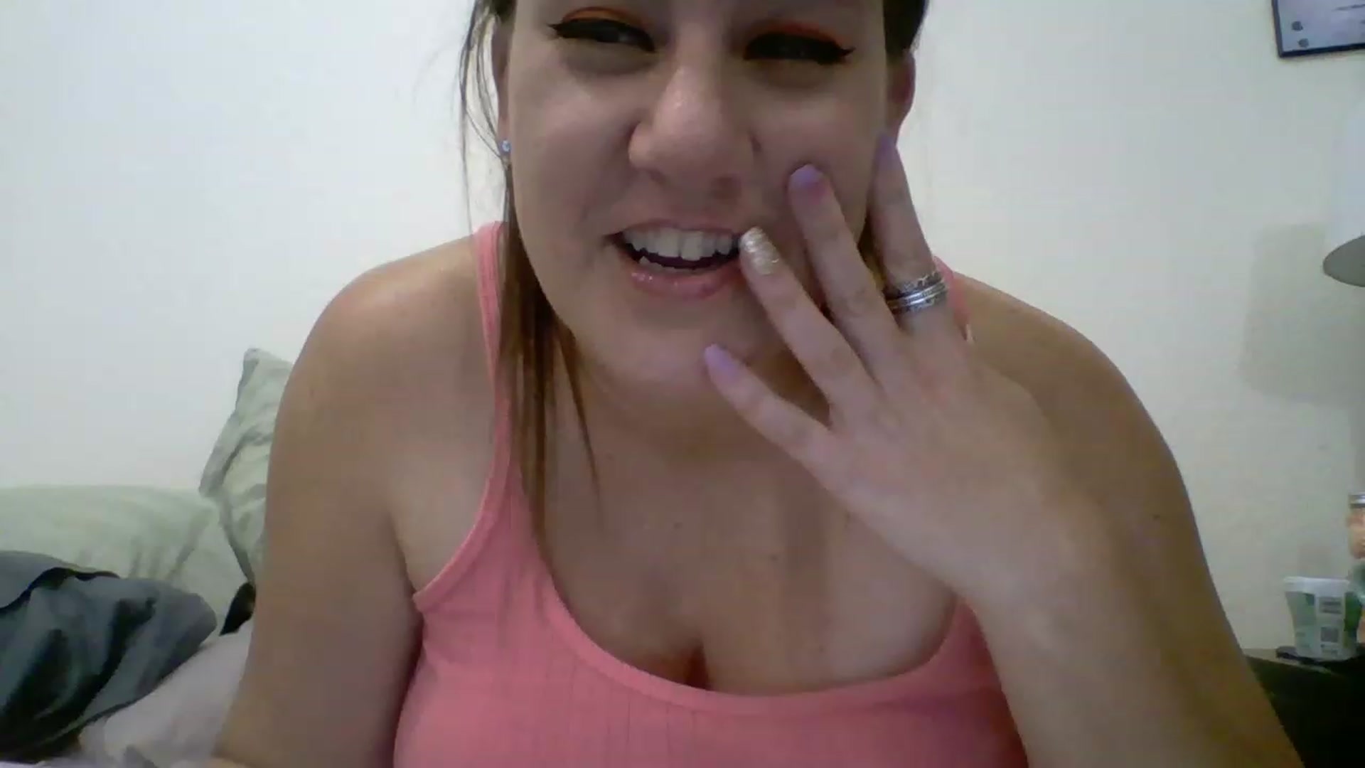 Gallery image thumbnail from Kenzie_leigh's myfreecams stream on, 03/27/2023, 17:35 image 9 of 20