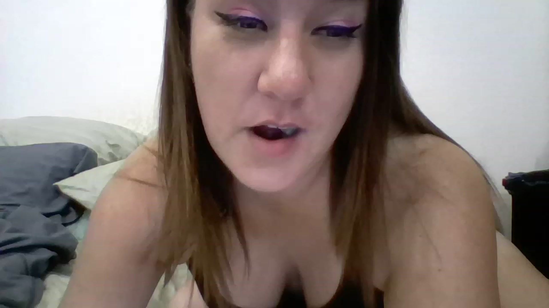 Gallery image thumbnail from Kenzie_leigh's myfreecams stream on, 04/02/2023, 18:37 image 7 of 20