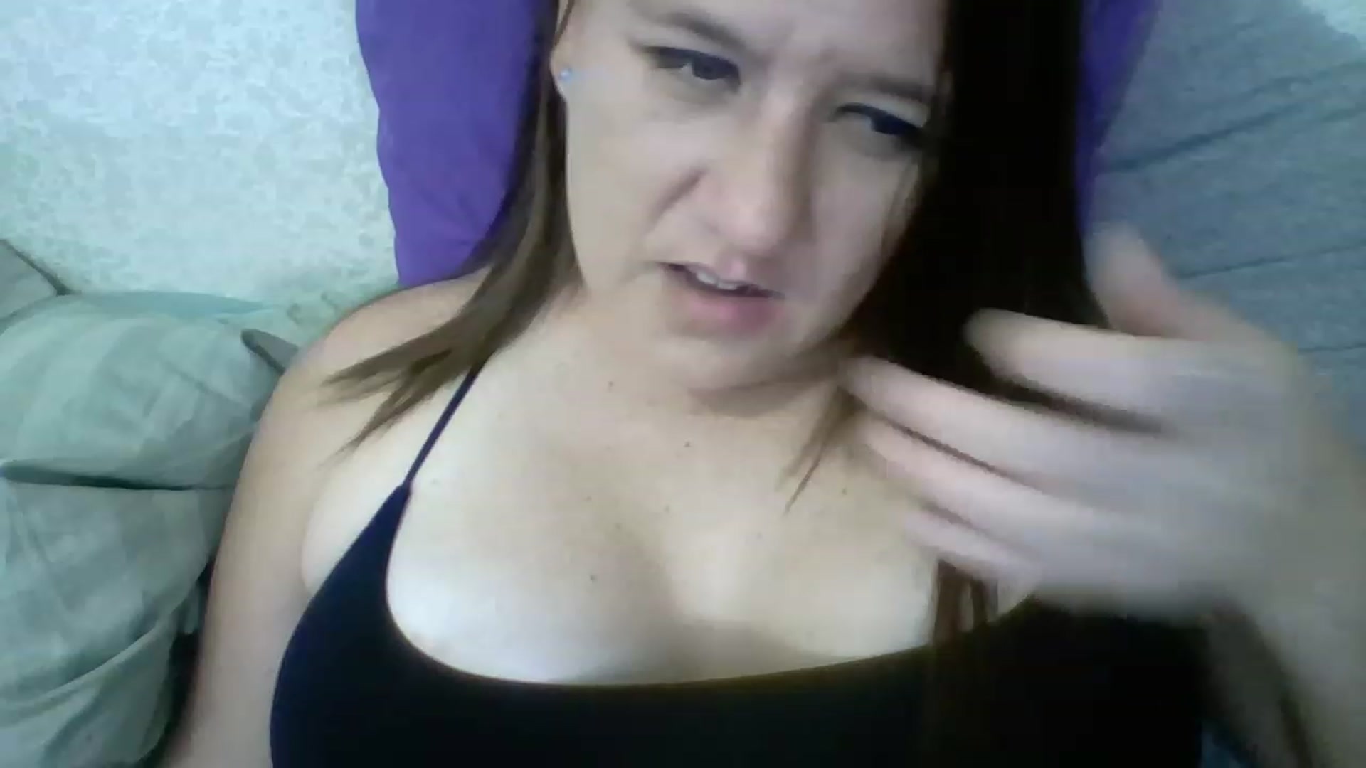 Gallery image thumbnail from Kenzie_leigh's myfreecams stream on, 04/02/2023, 18:37 image 15 of 20