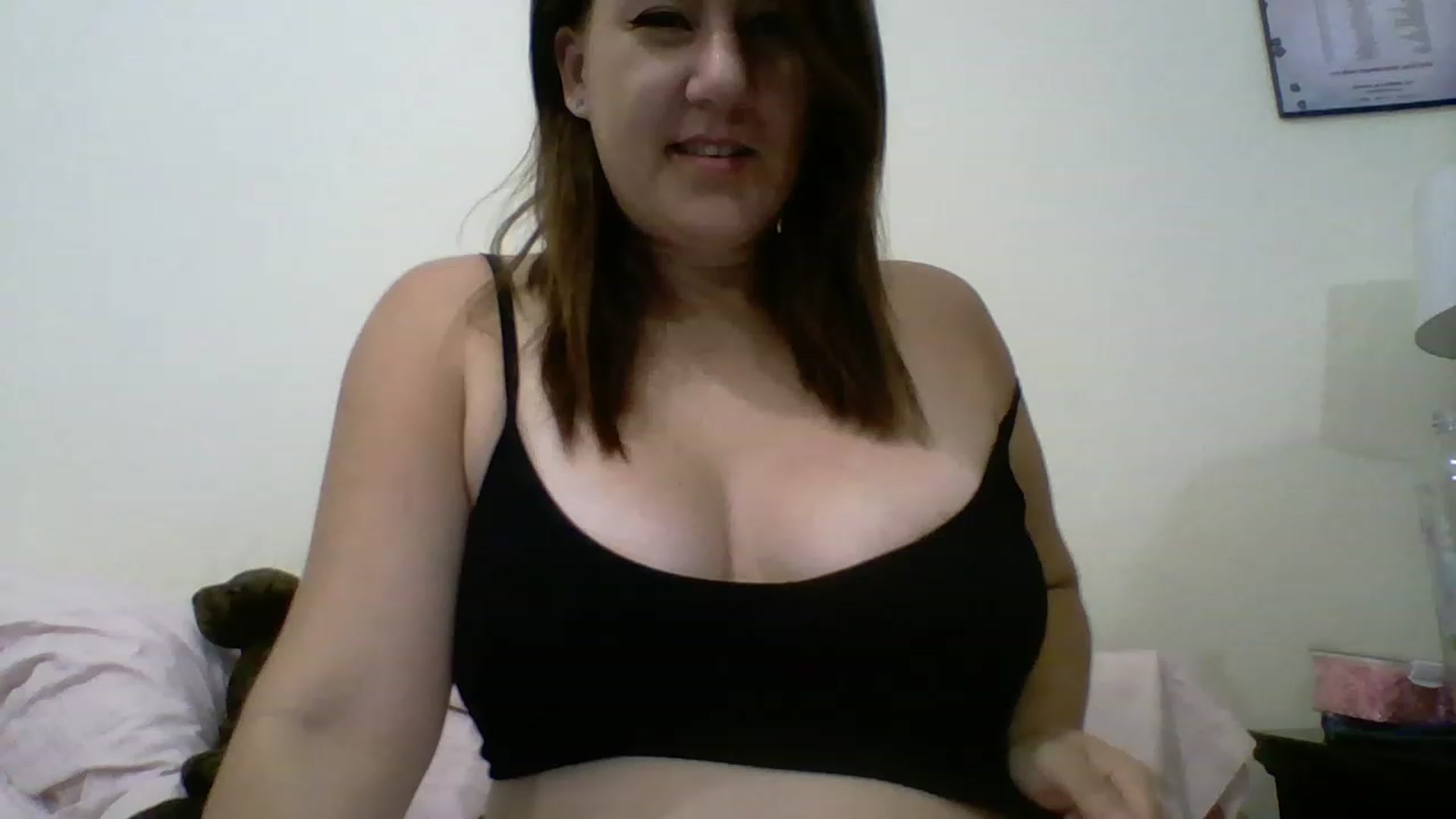 Gallery image thumbnail from Kenzie_leigh's myfreecams stream on, 04/03/2023, 20:10 image 2 of 20