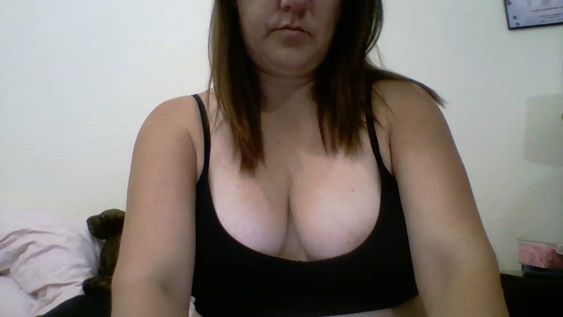Gallery image thumbnail from Kenzie_leigh's myfreecams stream on, 04/03/2023, 20:10 image 5 of 20