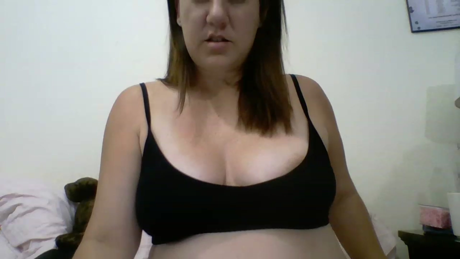 Gallery image thumbnail from Kenzie_leigh's myfreecams stream on, 04/03/2023, 20:10 image 20 of 20