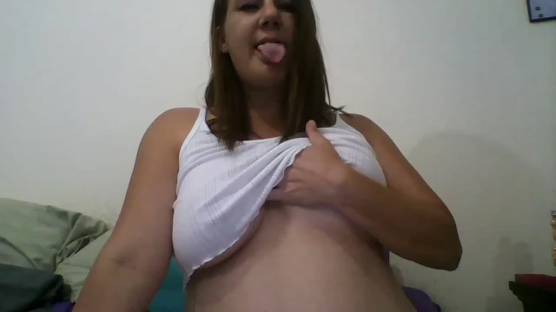 Gallery image thumbnail from Kenzie_leigh's myfreecams stream on, 05/20/2023, 19:38 image 12 of 20