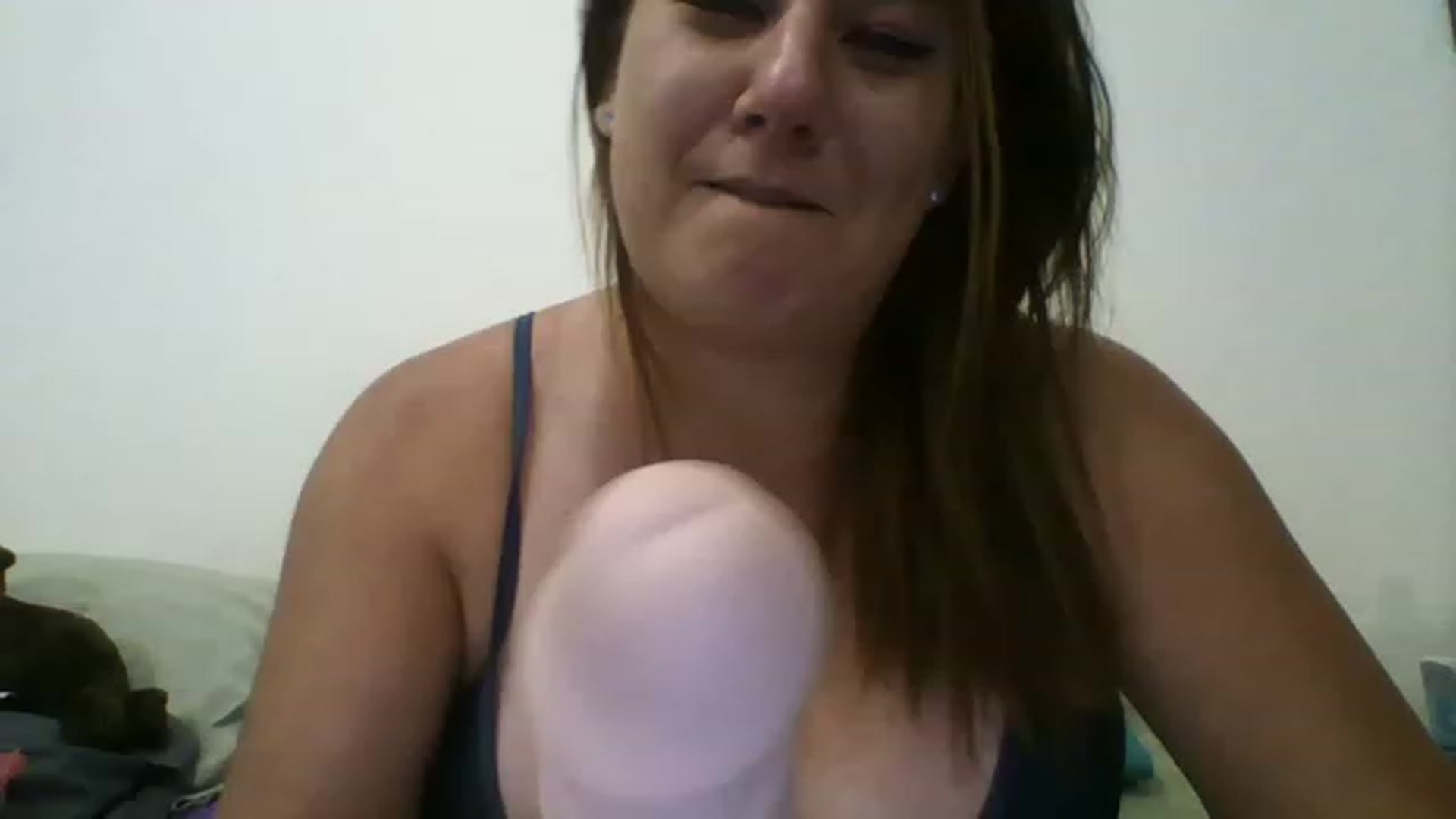 Gallery image thumbnail from Kenzie_leigh's myfreecams stream on, 05/28/2023, 20:06 image 2 of 20