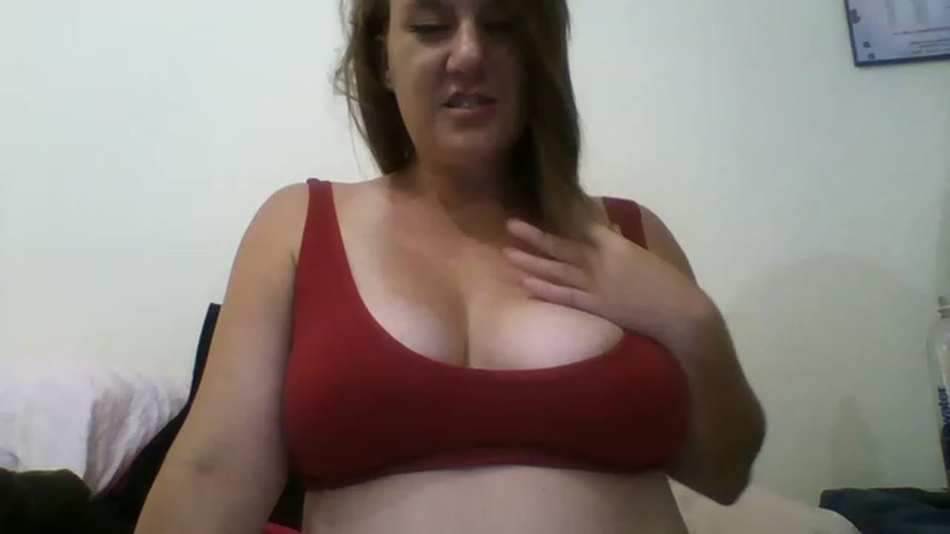 Gallery image thumbnail from Kenzie_leigh's myfreecams stream on, 06/03/2023, 19:13 image 15 of 20
