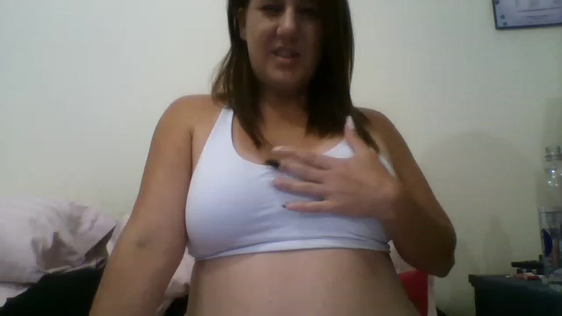 Gallery image thumbnail from Kenzie_leigh's myfreecams stream on, 06/10/2023, 17:37 image 17 of 20
